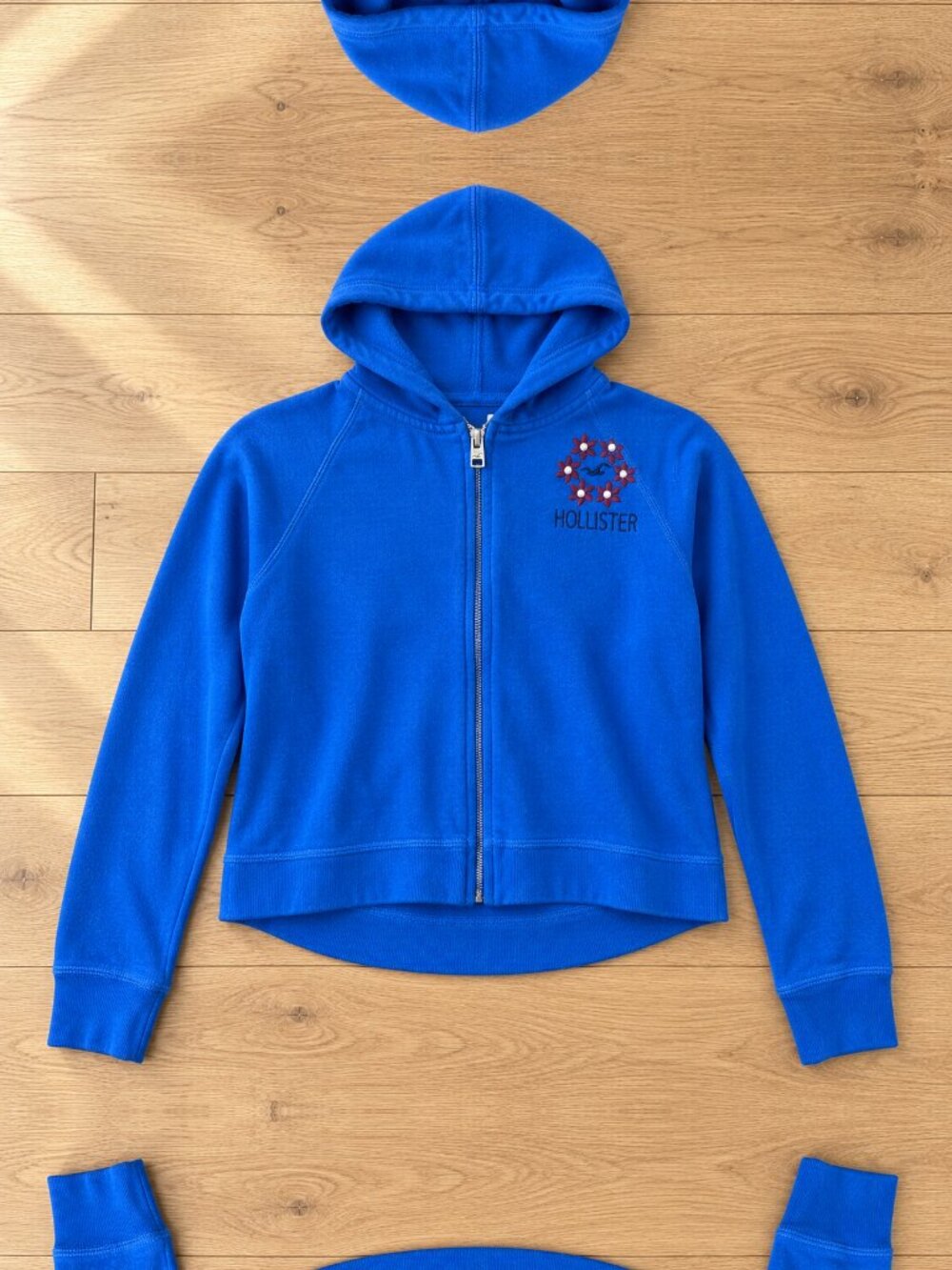 Hollister Royal Blue Zip Up Hoodie Y2K Pearl Flower Embroidered Small Cozy Fall